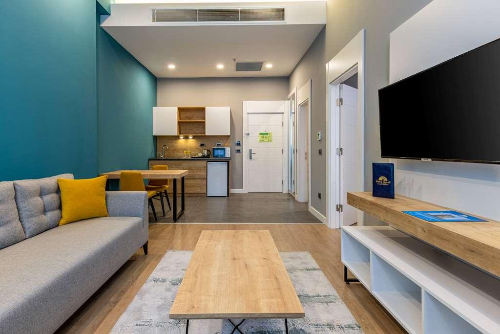 Days Inn & Suites By Wyndham Esenyurt Istanbul Ruang foto