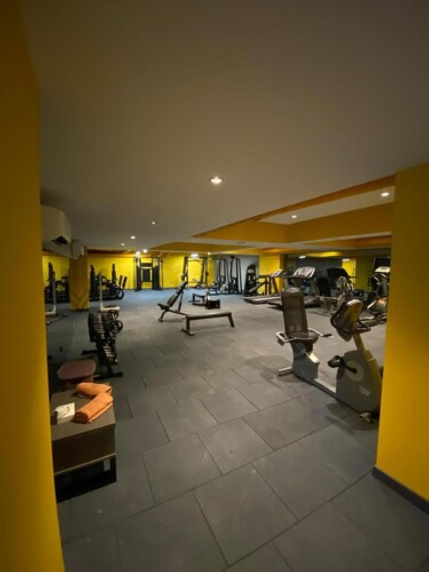 Days Inn & Suites By Wyndham Esenyurt Istanbul Bagian luar foto