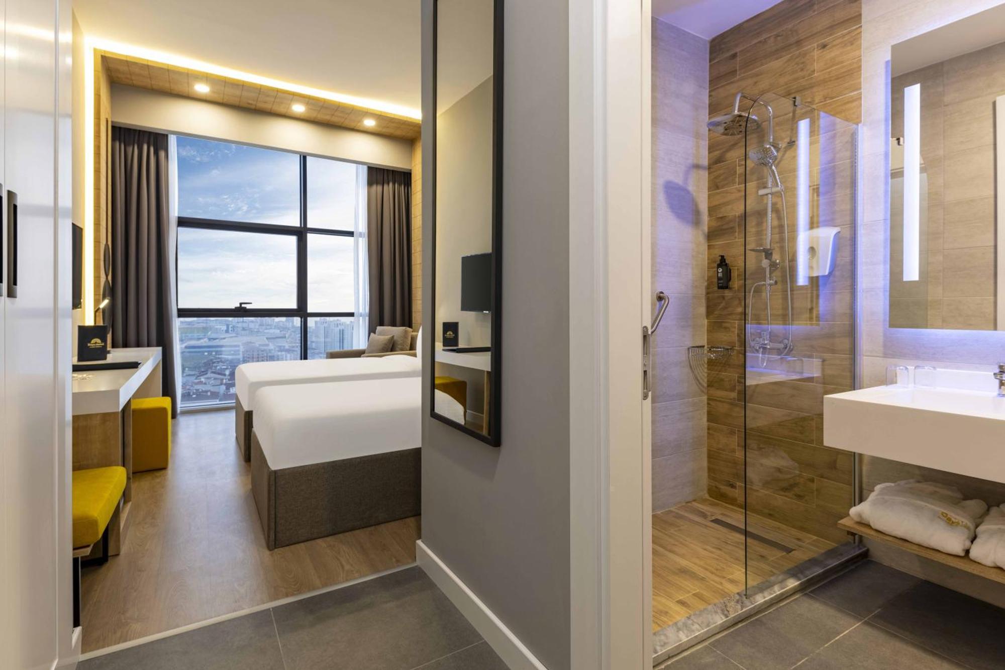 Days Inn & Suites By Wyndham Esenyurt Istanbul Bagian luar foto