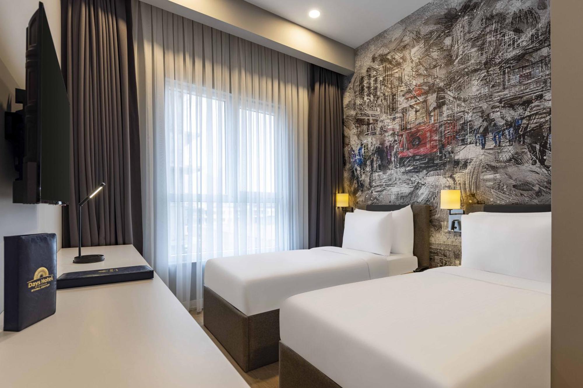Days Inn & Suites By Wyndham Esenyurt Istanbul Bagian luar foto