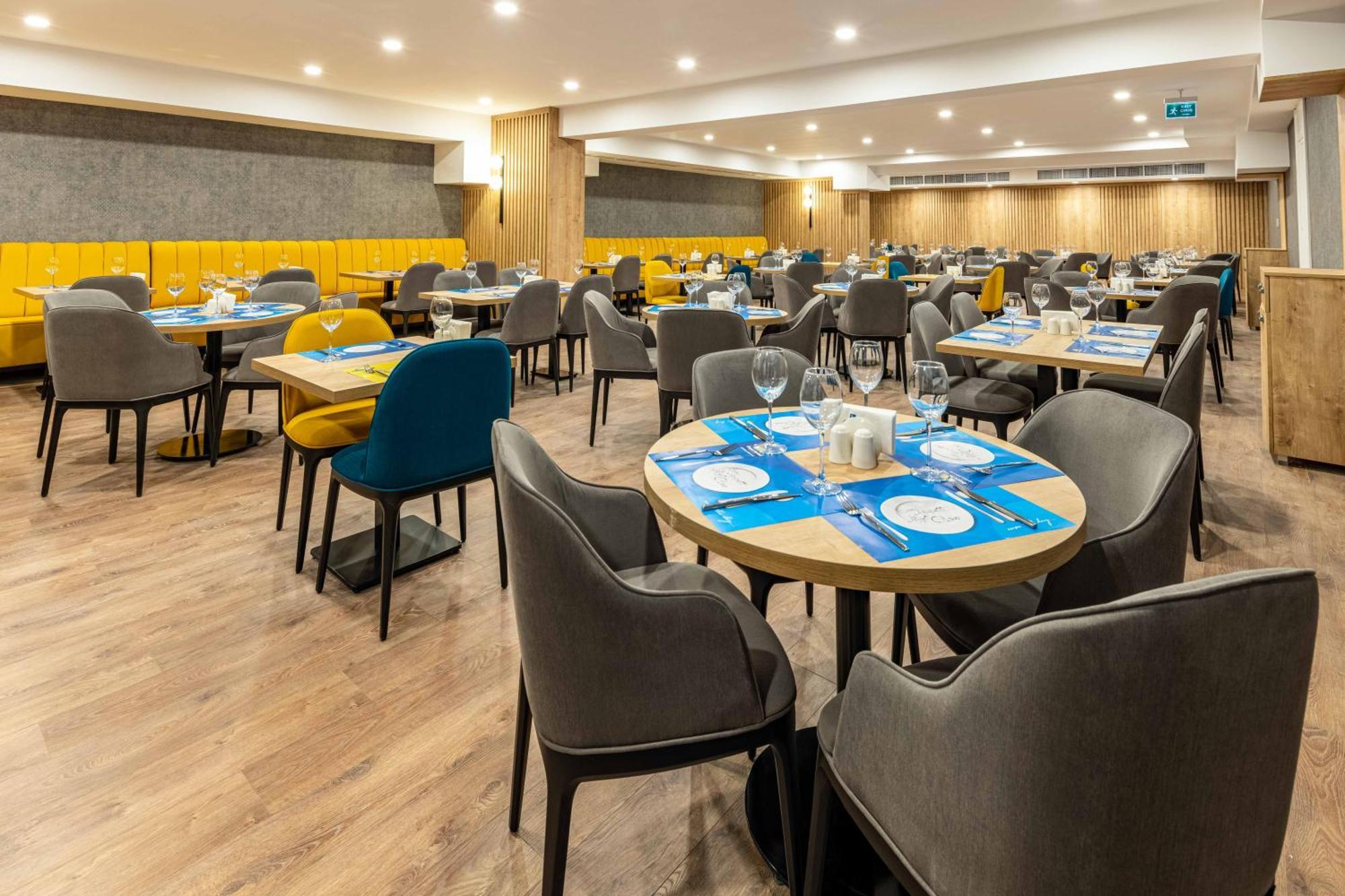 Days Inn & Suites By Wyndham Esenyurt Istanbul Bagian luar foto