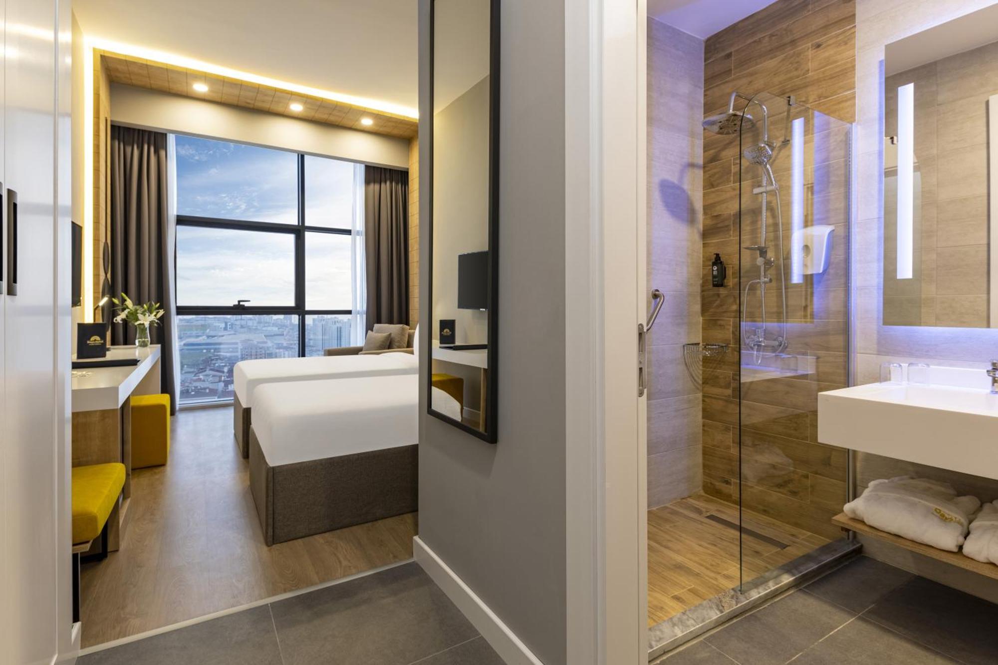 Days Inn & Suites By Wyndham Esenyurt Istanbul Bagian luar foto