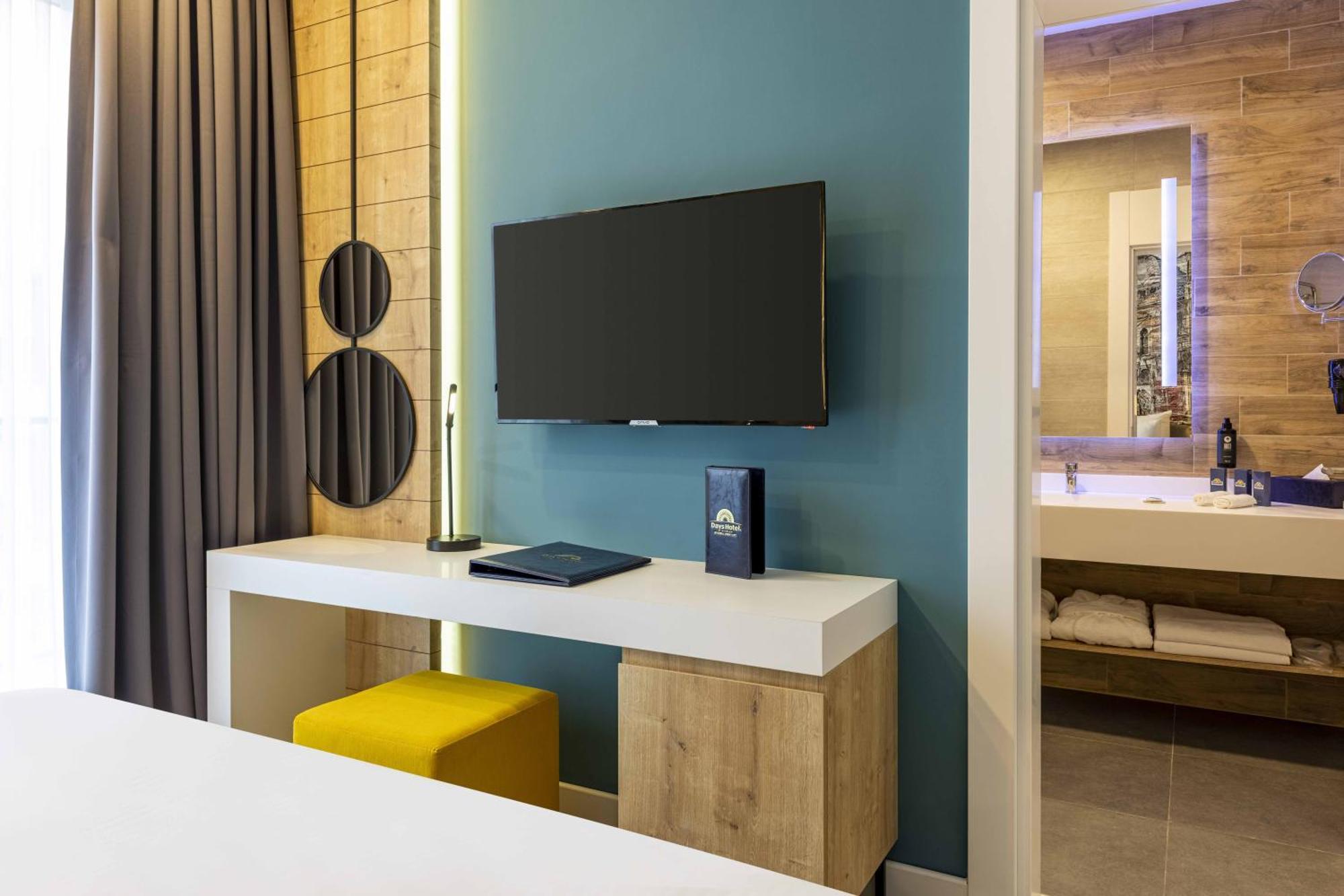Days Inn & Suites By Wyndham Esenyurt Istanbul Bagian luar foto